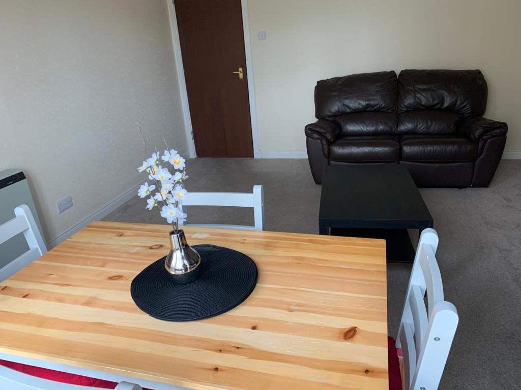 2 Bedroom Central Apartment เอดินบะระ ภายนอก รูปภาพ